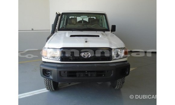 Buy Import Toyota Land Cruiser White Car in Import - Dubai in Dhufar Buy Import Toyota Land Cruiser White Car in Import - Dubai in Dhufar