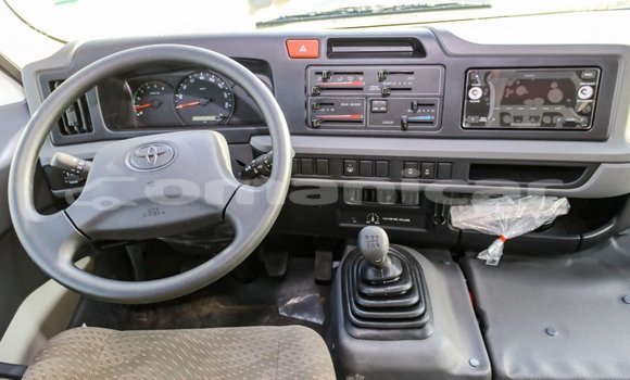 Buy Import Toyota Coaster White Car in Import - Dubai in Dhufar Buy Import Toyota Coaster White Car in Import - Dubai in Dhufar