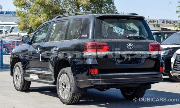 Buy Import Toyota Land Cruiser Black Car in Import - Dubai in Dhufar Buy Import Toyota Land Cruiser Black Car in Import - Dubai in Dhufar