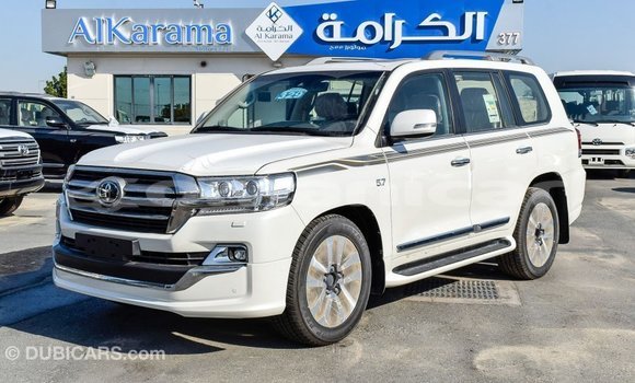 Buy Import Toyota Land Cruiser White Car in Import - Dubai in Dhufar Buy Import Toyota Land Cruiser White Car in Import - Dubai in Dhufar