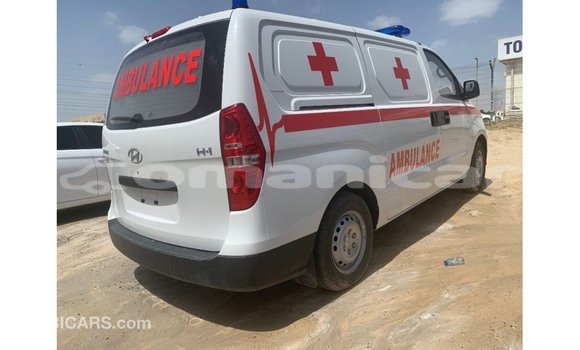 Buy Import Hyundai Accent White Car in Import - Dubai in Dhufar Buy Import Hyundai Accent White Car in Import - Dubai in Dhufar