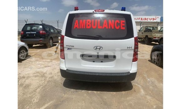 Buy Import Hyundai Accent White Car in Import - Dubai in Dhufar Buy Import Hyundai Accent White Car in Import - Dubai in Dhufar