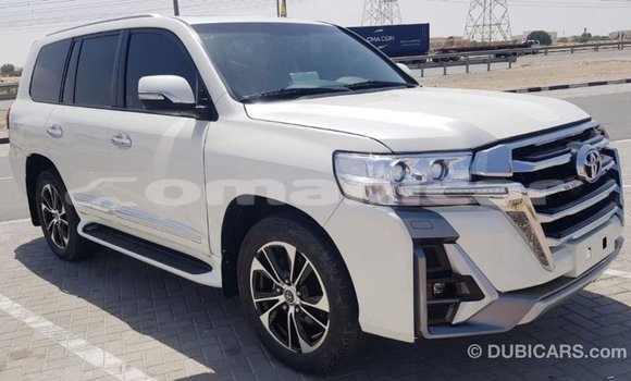 Buy Import Toyota Land Cruiser White Car in Import - Dubai in Dhufar Buy Import Toyota Land Cruiser White Car in Import - Dubai in Dhufar