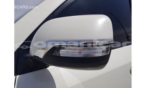 Buy Import Toyota Land Cruiser White Car in Import - Dubai in Dhufar Buy Import Toyota Land Cruiser White Car in Import - Dubai in Dhufar