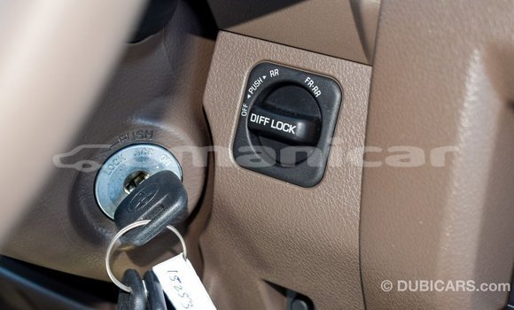 Buy Import Toyota Land Cruiser Beige Car in Import - Dubai in Dhufar Buy Import Toyota Land Cruiser Beige Car in Import - Dubai in Dhufar