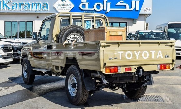 Buy Import Toyota Land Cruiser Beige Car in Import - Dubai in Dhufar Buy Import Toyota Land Cruiser Beige Car in Import - Dubai in Dhufar