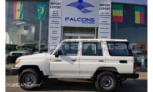 Buy Import Toyota Land Cruiser White Car in Import - Dubai in Dhufar Buy Import Toyota Land Cruiser White Car in Import - Dubai in Dhufar