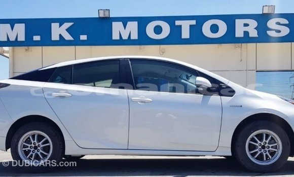 Buy Import Toyota Prius White Car in Import - Dubai in Dhufar Buy Import Toyota Prius White Car in Import - Dubai in Dhufar