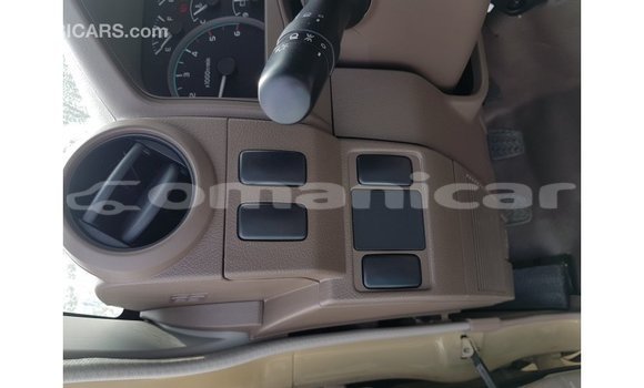 Buy Import Toyota Land Cruiser Beige Car in Import - Dubai in Dhufar Buy Import Toyota Land Cruiser Beige Car in Import - Dubai in Dhufar