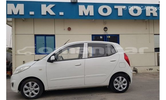 Buy Import Hyundai i10 White Car in Import - Dubai in Dhufar Buy Import Hyundai i10 White Car in Import - Dubai in Dhufar