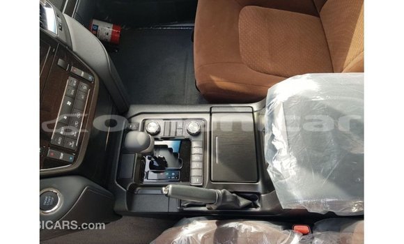 Buy Import Toyota Land Cruiser Black Car in Import - Dubai in Dhufar Buy Import Toyota Land Cruiser Black Car in Import - Dubai in Dhufar