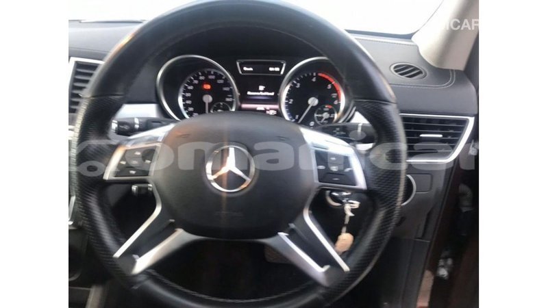 Big with watermark mercedes benz gle dhufar import dubai 3588