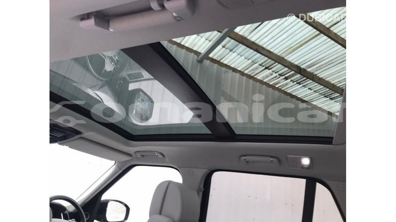 Big with watermark land rover range rover dhufar import dubai 3595