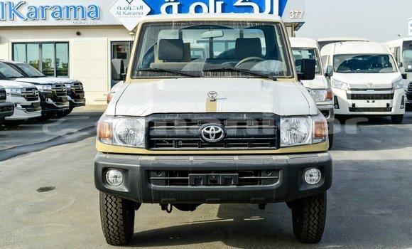 Buy Import Toyota Land Cruiser Beige Car in Import - Dubai in Dhufar Buy Import Toyota Land Cruiser Beige Car in Import - Dubai in Dhufar