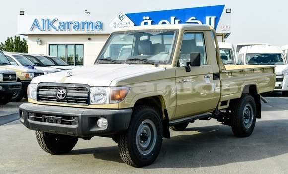 Buy Import Toyota Land Cruiser Beige Car in Import - Dubai in Dhufar Buy Import Toyota Land Cruiser Beige Car in Import - Dubai in Dhufar