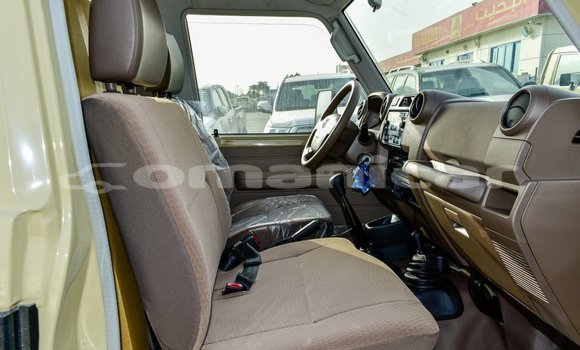 Buy Import Toyota Land Cruiser Beige Car in Import - Dubai in Dhufar Buy Import Toyota Land Cruiser Beige Car in Import - Dubai in Dhufar
