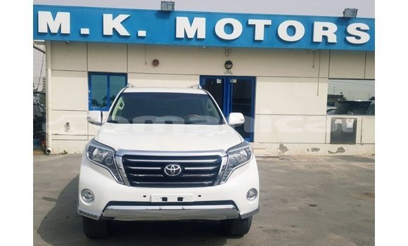 Buy Import Toyota Land Cruiser White Car in Import - Dubai in Dhufar Buy Import Toyota Land Cruiser White Car in Import - Dubai in Dhufar
