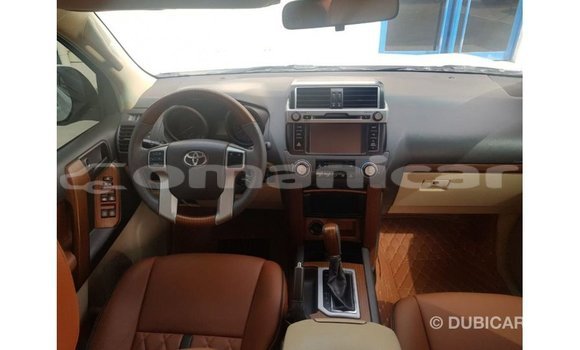 Buy Import Toyota Land Cruiser White Car in Import - Dubai in Dhufar Buy Import Toyota Land Cruiser White Car in Import - Dubai in Dhufar