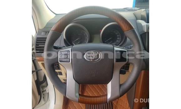Buy Import Toyota Land Cruiser White Car in Import - Dubai in Dhufar Buy Import Toyota Land Cruiser White Car in Import - Dubai in Dhufar