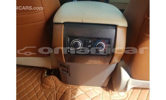Buy Import Toyota Land Cruiser White Car in Import - Dubai in Dhufar Buy Import Toyota Land Cruiser White Car in Import - Dubai in Dhufar