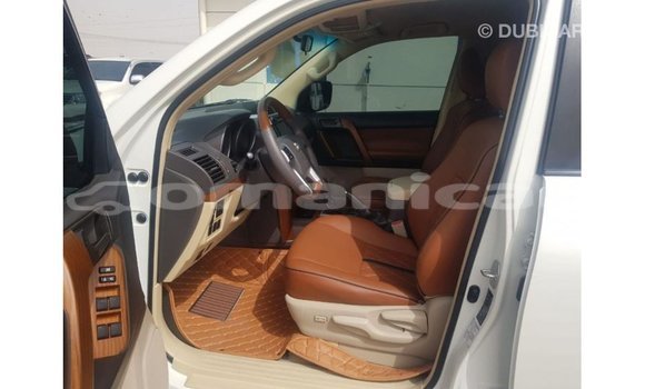 Buy Import Toyota Land Cruiser White Car in Import - Dubai in Dhufar Buy Import Toyota Land Cruiser White Car in Import - Dubai in Dhufar