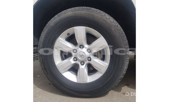 Buy Import Toyota Land Cruiser White Car in Import - Dubai in Dhufar Buy Import Toyota Land Cruiser White Car in Import - Dubai in Dhufar