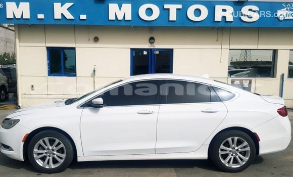 Buy Import Chrysler 200 White Car in Import - Dubai in Dhufar Buy Import Chrysler 200 White Car in Import - Dubai in Dhufar