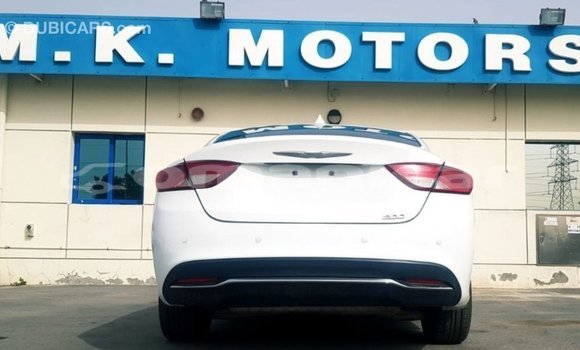 Buy Import Chrysler 200 White Car in Import - Dubai in Dhufar Buy Import Chrysler 200 White Car in Import - Dubai in Dhufar