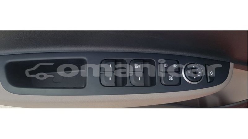 Big with watermark hyundai i10 dhufar import dubai 3607