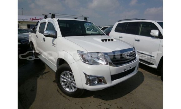 Buy Import Toyota Hilux White Car in Import - Dubai in Dhufar Buy Import Toyota Hilux White Car in Import - Dubai in Dhufar