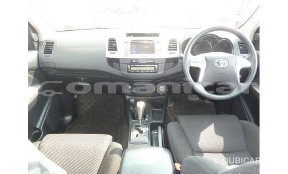 Buy Import Toyota Hilux White Car in Import - Dubai in Dhufar Buy Import Toyota Hilux White Car in Import - Dubai in Dhufar