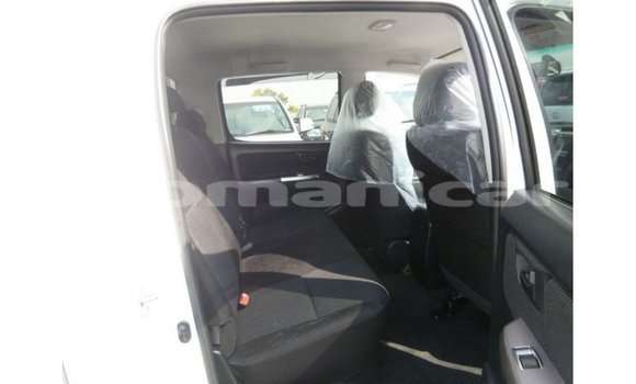 Buy Import Toyota Hilux White Car in Import - Dubai in Dhufar Buy Import Toyota Hilux White Car in Import - Dubai in Dhufar