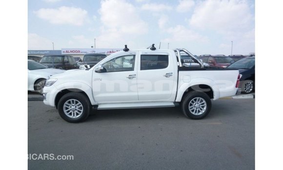 Buy Import Toyota Hilux White Car in Import - Dubai in Dhufar Buy Import Toyota Hilux White Car in Import - Dubai in Dhufar