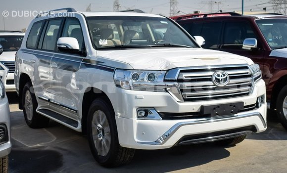 Buy Import Toyota Land Cruiser White Car in Import - Dubai in Dhufar Buy Import Toyota Land Cruiser White Car in Import - Dubai in Dhufar