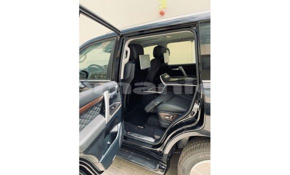 Buy Import Toyota Land Cruiser Black Car in Import - Dubai in Dhufar Buy Import Toyota Land Cruiser Black Car in Import - Dubai in Dhufar