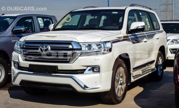 Buy Import Toyota Land Cruiser White Car in Import - Dubai in Dhufar Buy Import Toyota Land Cruiser White Car in Import - Dubai in Dhufar