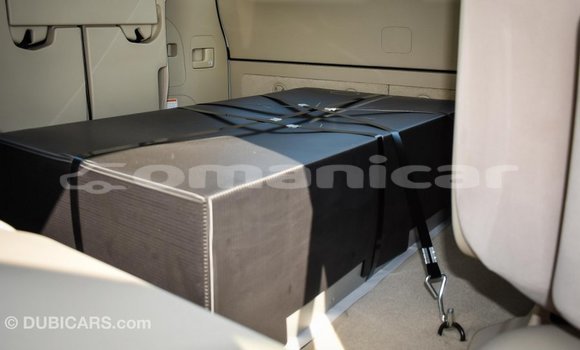 Buy Import Toyota Land Cruiser White Car in Import - Dubai in Dhufar Buy Import Toyota Land Cruiser White Car in Import - Dubai in Dhufar