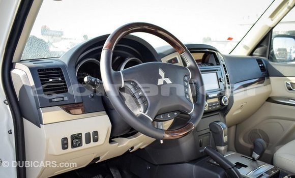Buy Import Mitsubishi Pajero White Car in Import - Dubai in Dhufar Buy Import Mitsubishi Pajero White Car in Import - Dubai in Dhufar