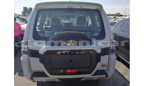 Buy Import Mitsubishi Pajero White Car in Import - Dubai in Dhufar Buy Import Mitsubishi Pajero White Car in Import - Dubai in Dhufar