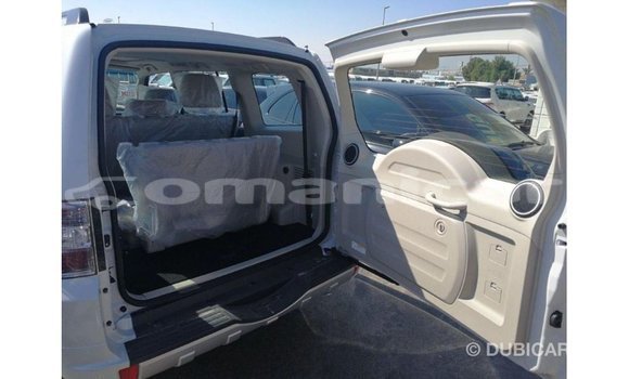 Buy Import Mitsubishi Pajero White Car in Import - Dubai in Dhufar Buy Import Mitsubishi Pajero White Car in Import - Dubai in Dhufar