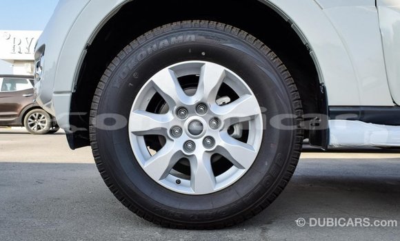 Buy Import Mitsubishi Pajero White Car in Import - Dubai in Dhufar