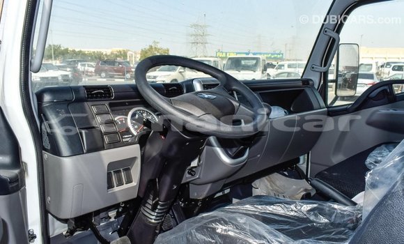 Buy Import Mitsubishi Carisma White Car in Import - Dubai in Dhufar Buy Import Mitsubishi Carisma White Car in Import - Dubai in Dhufar