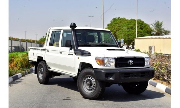 Buy Import Toyota Land Cruiser White Car in Import - Dubai in Dhufar Buy Import Toyota Land Cruiser White Car in Import - Dubai in Dhufar