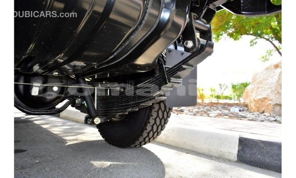 Buy Import Toyota Land Cruiser White Car in Import - Dubai in Dhufar Buy Import Toyota Land Cruiser White Car in Import - Dubai in Dhufar