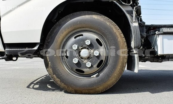 Buy Import Hino 300 Series White Truck in Import - Dubai in Dhufar