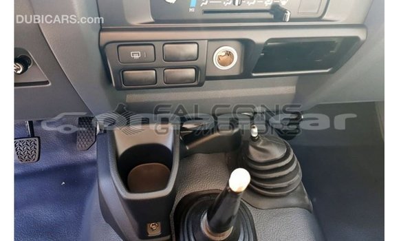 Buy Import Toyota Land Cruiser White Car in Import - Dubai in Dhufar Buy Import Toyota Land Cruiser White Car in Import - Dubai in Dhufar