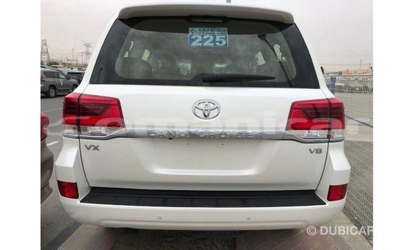 Buy Import Toyota Land Cruiser White Car in Import - Dubai in Dhufar Buy Import Toyota Land Cruiser White Car in Import - Dubai in Dhufar