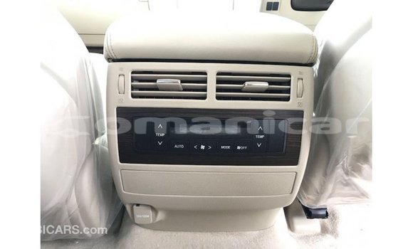 Buy Import Toyota Land Cruiser White Car in Import - Dubai in Dhufar Buy Import Toyota Land Cruiser White Car in Import - Dubai in Dhufar
