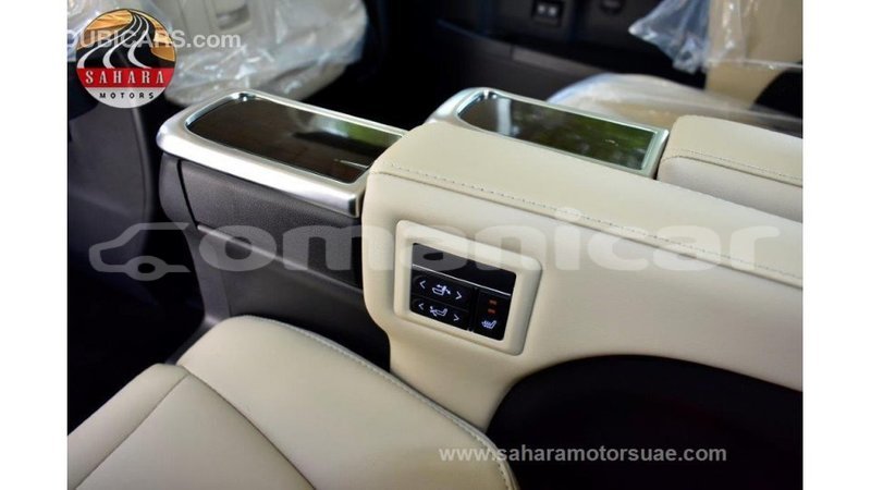 Big with watermark toyota granvia dhufar import dubai 3691