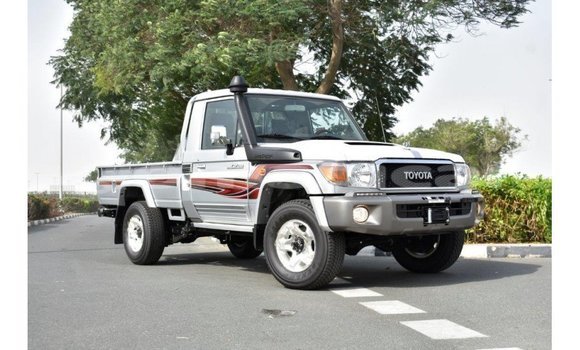 Buy Import Toyota Land Cruiser Other Car in Import - Dubai in Dhufar Buy Import Toyota Land Cruiser Other Car in Import - Dubai in Dhufar